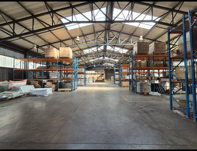 1,586M² WAREHOUSE TO LET IN ROODEKOP